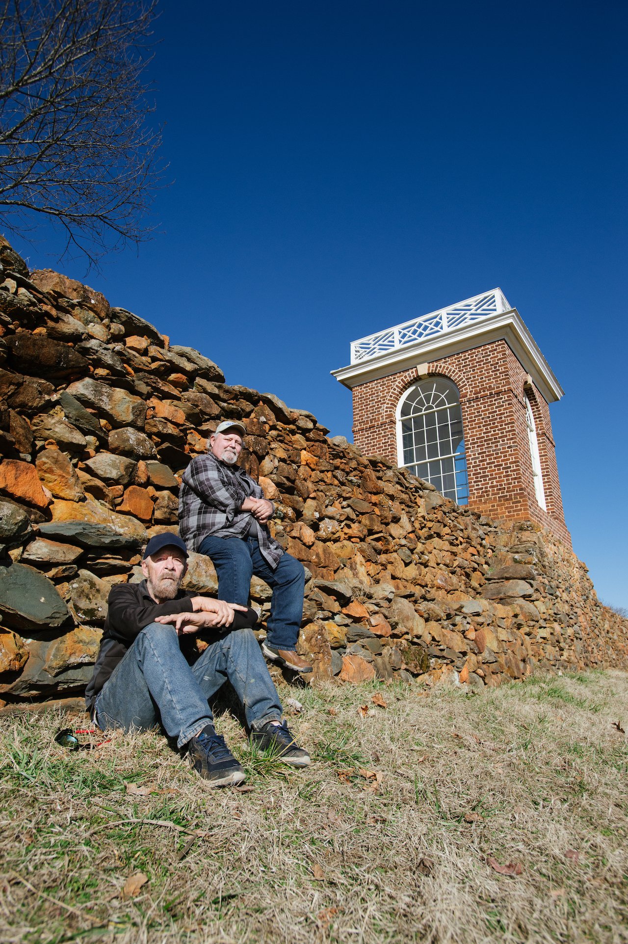 Shelton Sprouse and John Mack Apperson at the Monticello garden wall.  Photo by Jen Fariello